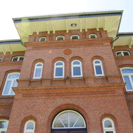 Haus Im Park Apartment Wesselburen Exterior foto
