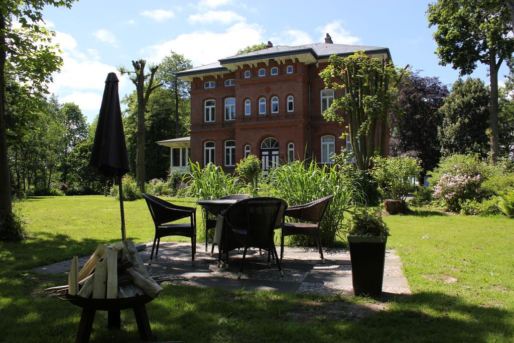 Haus Im Park Apartment Wesselburen Exterior foto