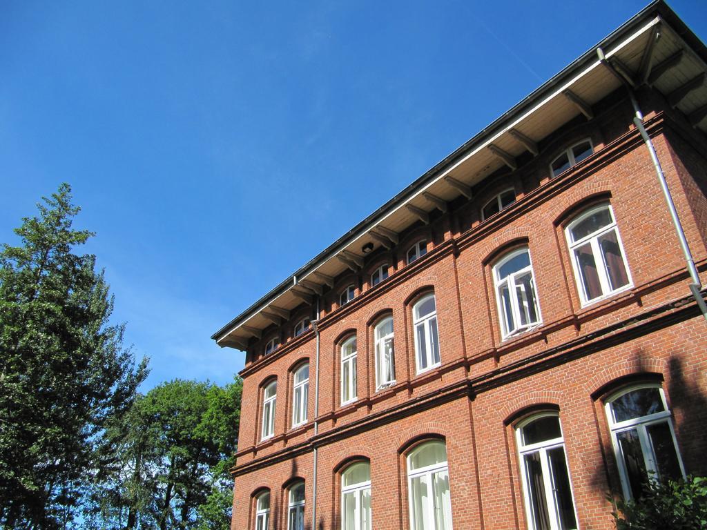 Haus Im Park Apartment Wesselburen Exterior foto