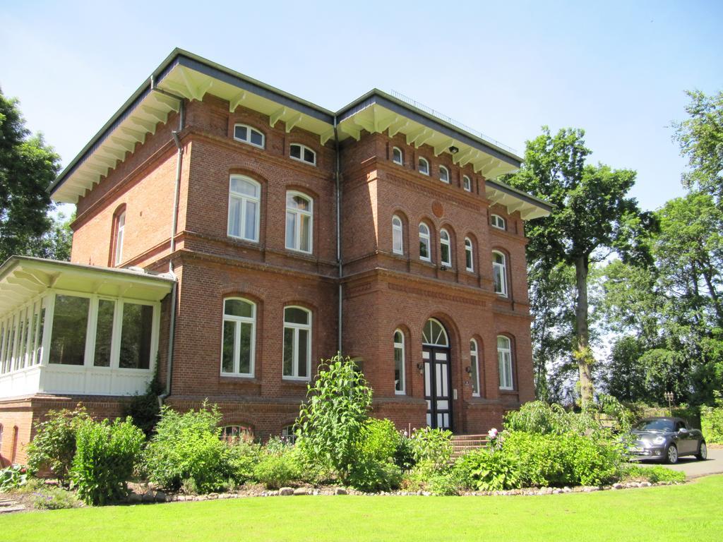 Haus Im Park Apartment Wesselburen Exterior foto
