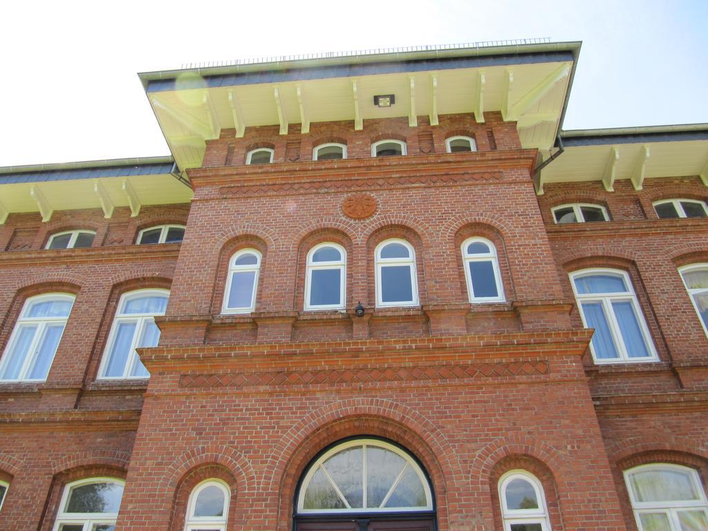 Haus Im Park Apartment Wesselburen Exterior foto