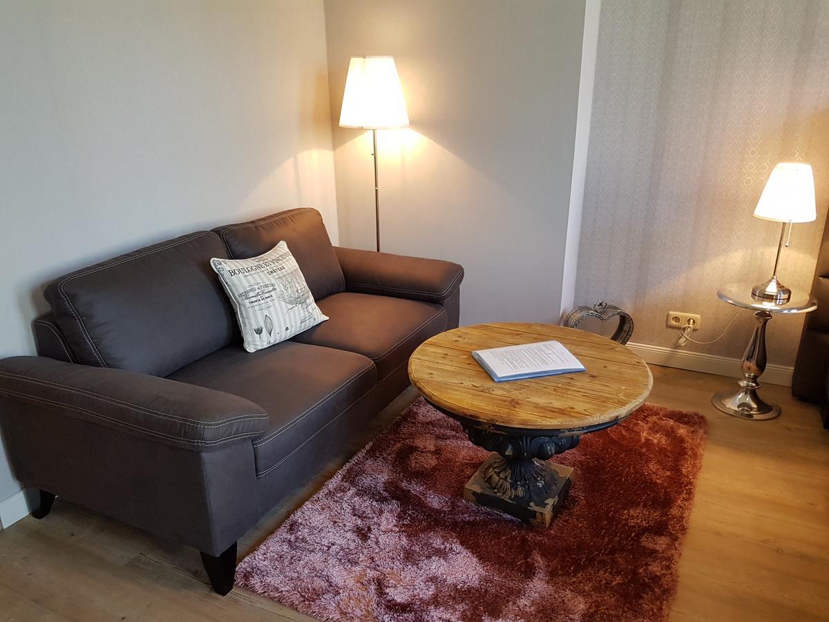 Haus Im Park Apartment Wesselburen Exterior foto